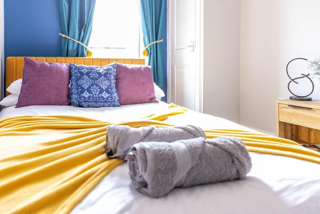 Glasswing Stays Liquorice Lodge Castleford Esterno foto